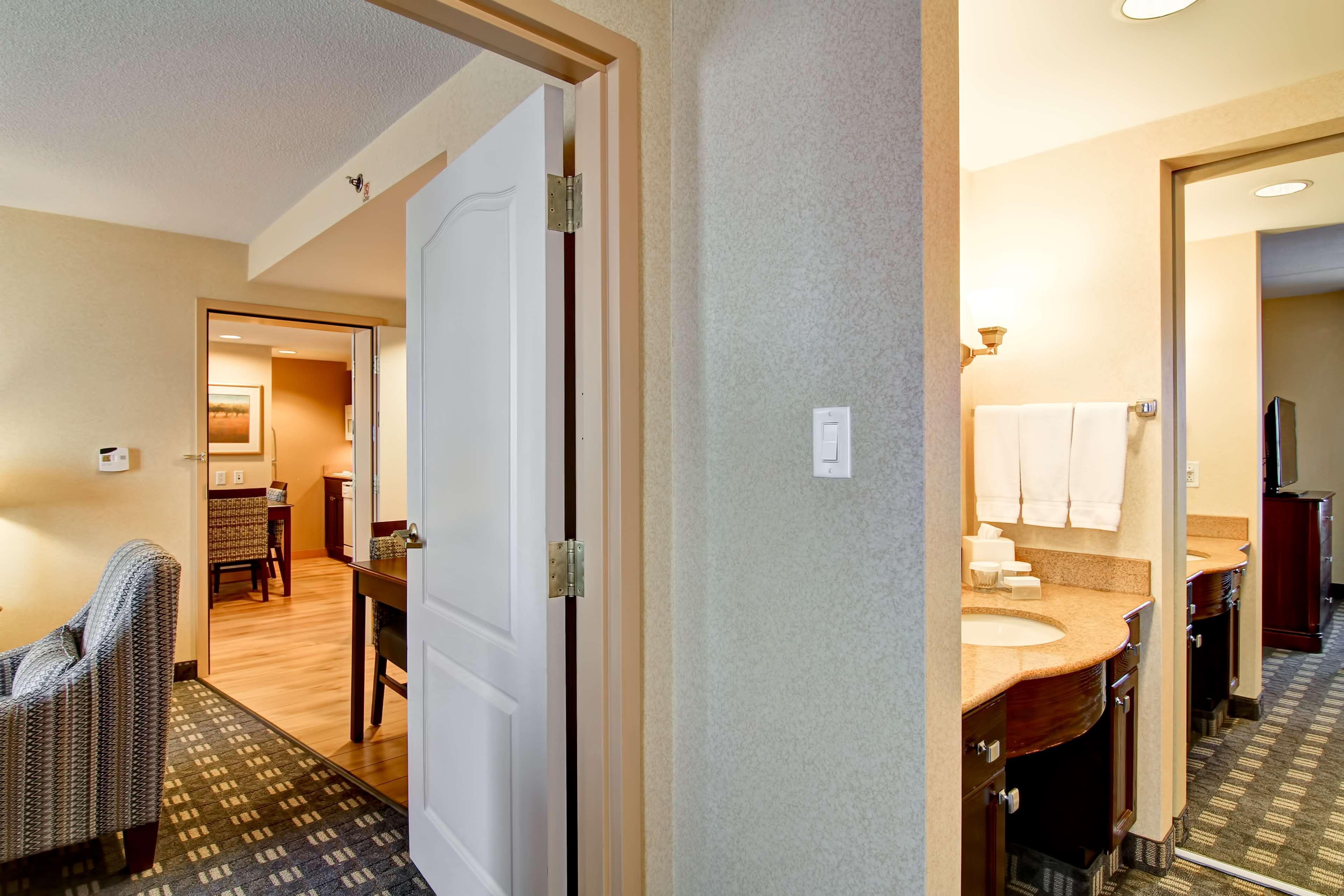 Homewood Suites By Hilton Toronto Mississauga Exterior foto